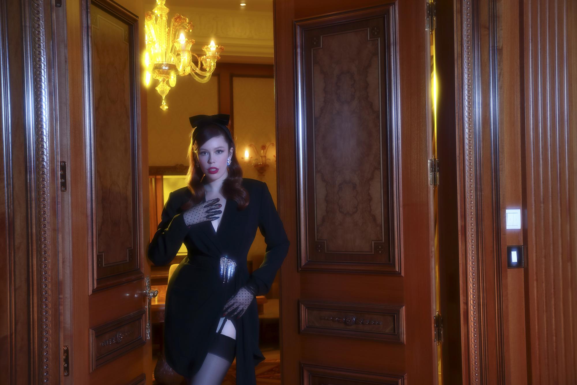 Банты, воланы и розовый: Андре Тан и Соня Плакидюк показали, как нарядиться на Новый год (фото)